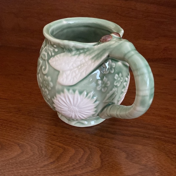 Boston Warehouse Dragonfly Mug - Picture 2 of 7